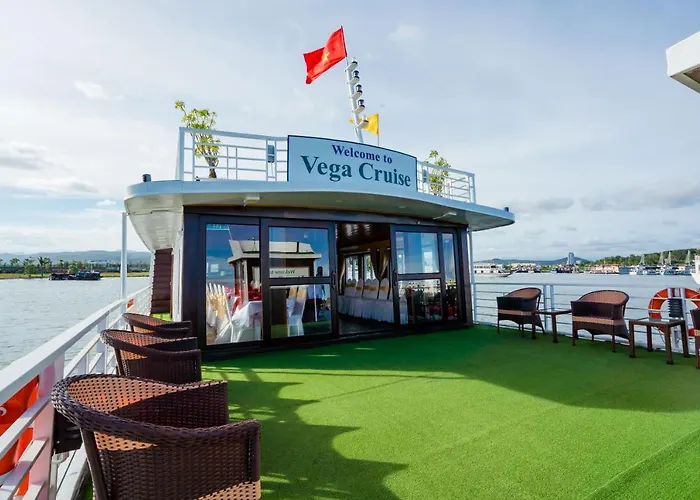 Vega Traditional Junk 3* Hạ Long