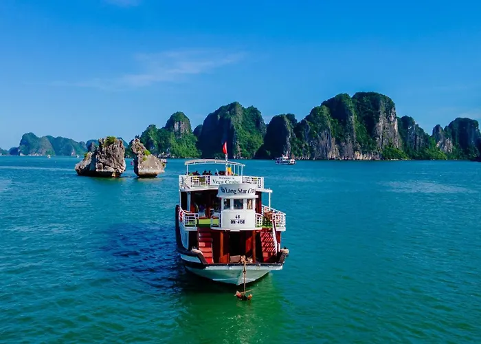 Vega Traditional Junk Hạ Long