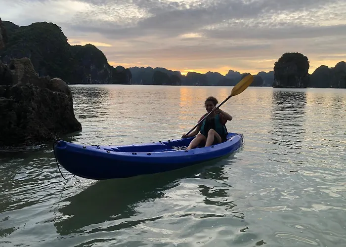 Khách sạn Vega Traditional Junk 3*